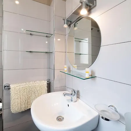 Apartment Laloren By Domusextra *