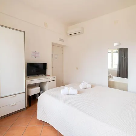 Apartment Laloren By Domusextra Neapel